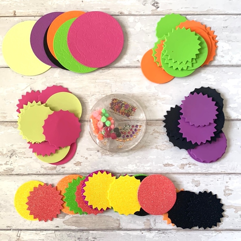 Halloween Craft Kit Kids Set Foam Glitter Pom Poms & Stickers Included NEW